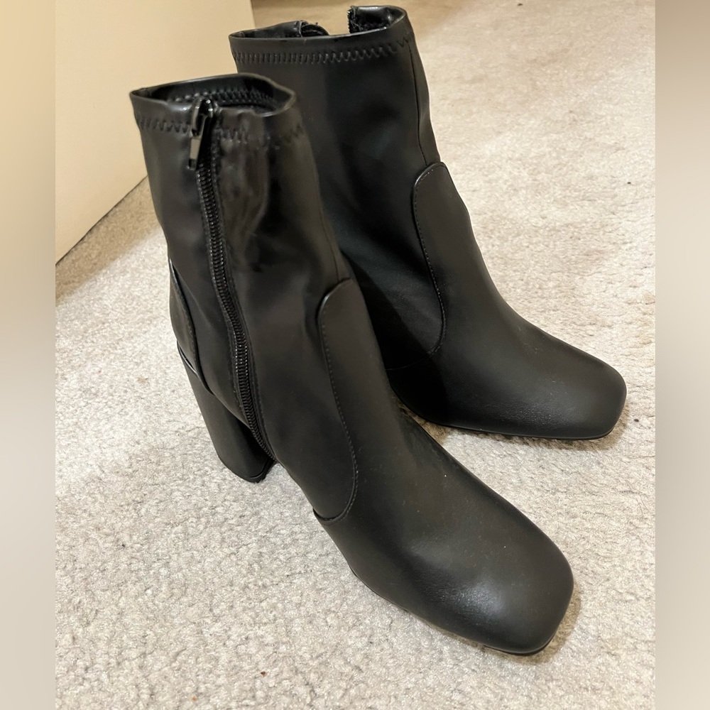 Black Madden Girl Booties -size 8